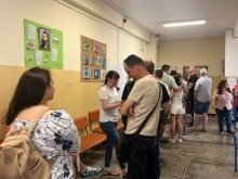Сигнал за нередности в избирателна секция в София: Липсват печати върху бюлетините