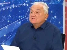 Сашо Диков за бицепсите на президента: Някои го описват като добре епилиран чичак, голият до кръста Радев разтресе държавата