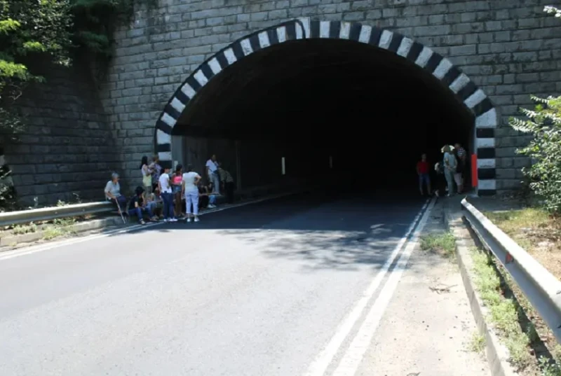 Полицията с подробности от катастрофата в тунел "Железница"