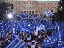 "Нова Демокрация" спечели "пирова победа" на европейските избори в Гърция, крайно десните с големи печалби