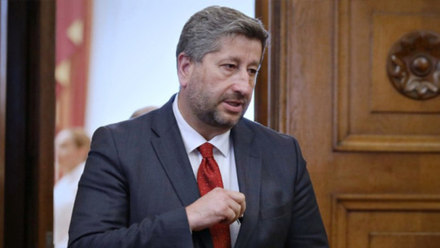 Христо Иванов е подал оставка като лидер на Движение Да