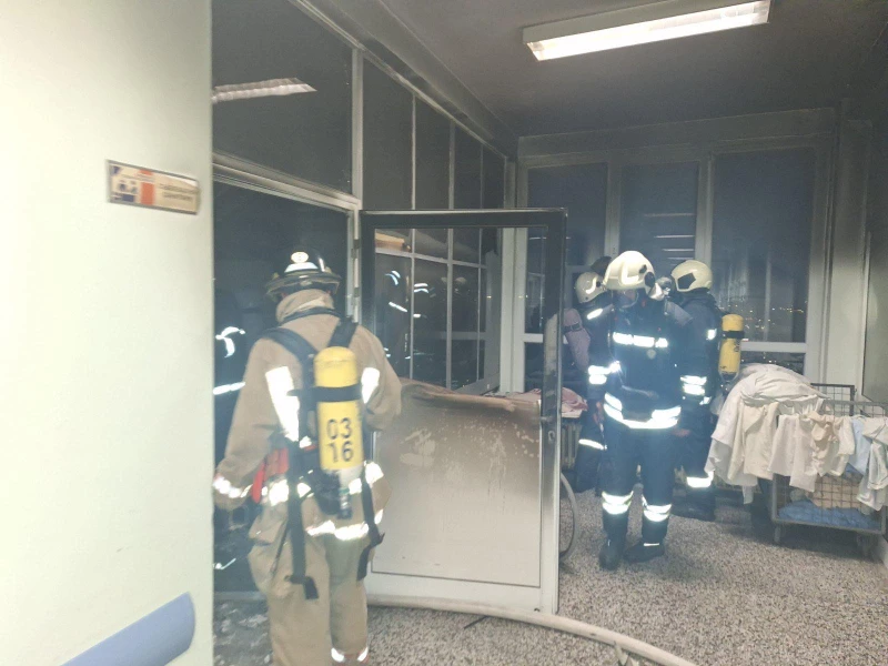 Пожар в УМБАЛ "Свети Георги", евакуират 3 етажа