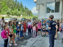 Ученици от ОУ "Иван Вазов" проведоха един различен учебен час в смолянската пожарна