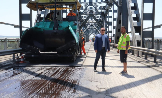 </TD
>Нова организация на Дунав мост при Русе е въведена от