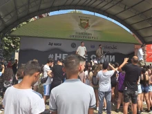 Стотици деца се включиха в инициативата "Не сте сами" в Димитровград
