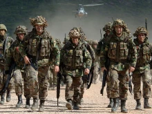 НАТО засилва присъствието си по целия Източен фланг "от Балтийско до Черно море"
