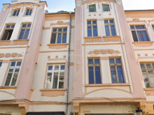 Красива историческа сграда в центъра на Пловдив се готви за нов живот
