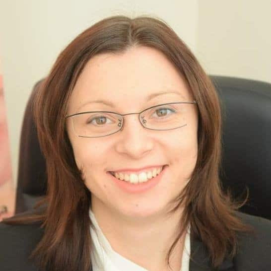 TD Мария Евгениева е акушерка с международна сертификация за консултант по