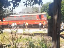 Извънредно: Запали се пътническият влак Бургас - София