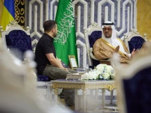 Зеленски пристигна на необявено посещение в Саудитска Арабия и се срещна с престолонаследника