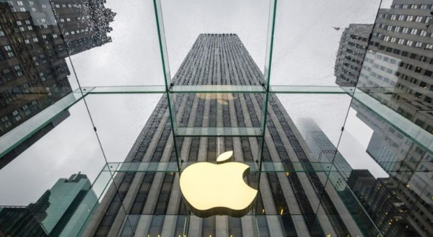 Технологичният гигант от САЩ Епъл Apple отново стана най скъпата