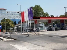 Цената на бензина тръгна надолу