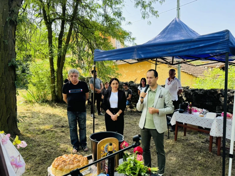 Отбелязаха храмов празник в село Чирен