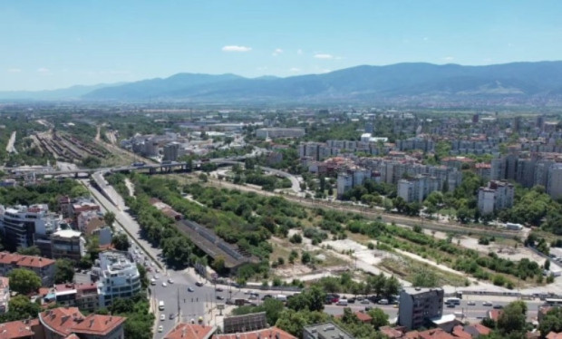 TD Горещото време в Пловдив през последните дни доведе до включването