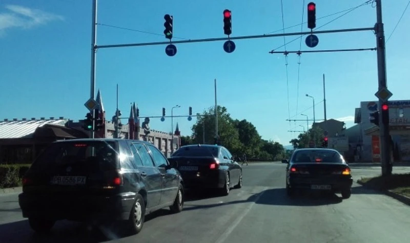 Слагат камери за контрол на скоростта на 5 места в Пловдив