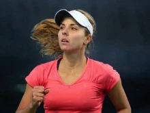 Виктория Томова е вече на четвъртфинал на силен тенис турнир във Валенсия