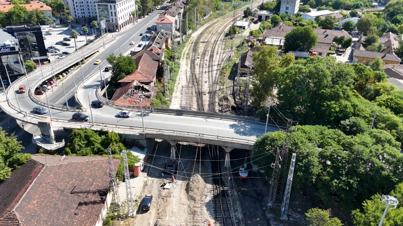 Утре в 12 затварят Бетонния мост, отварят Кукленско
