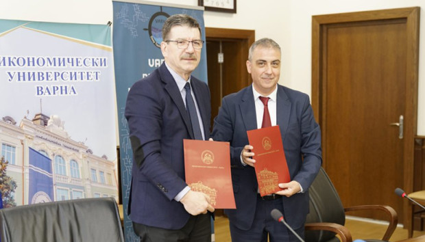На официална церемония в Икономическия университет във Варна бе подписан