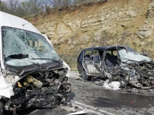 Турски шофьор предизвика тежка катастрофа в Разградско, има хора в болница
