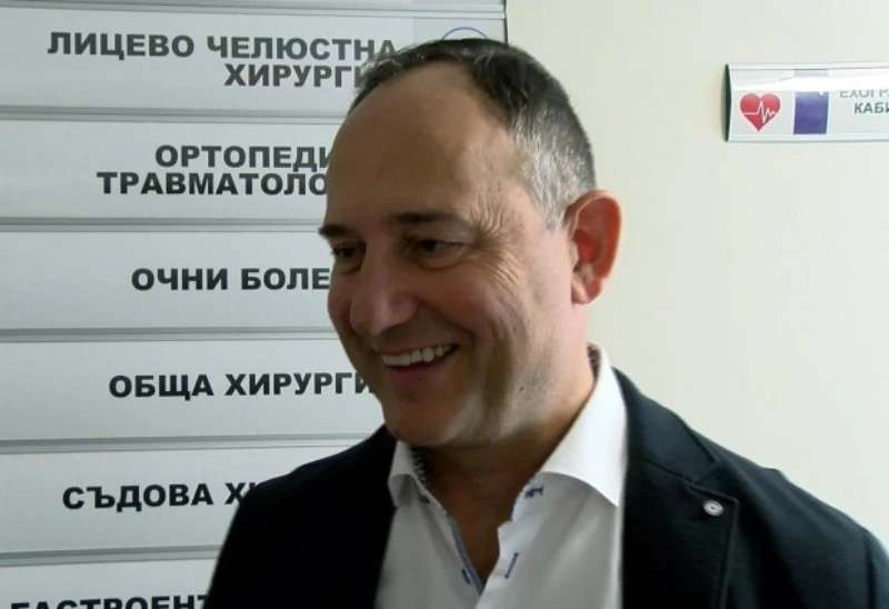 Проф. Карен Джамбазов остава шеф на най-голямата болница в България