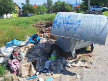 Нерегламентирано сметище дразни жители на село до Пловдив