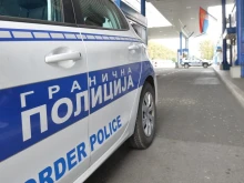 Задържаха трима българи за контрабанда на цигари и алкохол в Сърбия