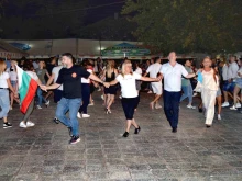Песни, танци, заря, гайди, бозуки и курбан: Двудневни празници в четири пловдивски села