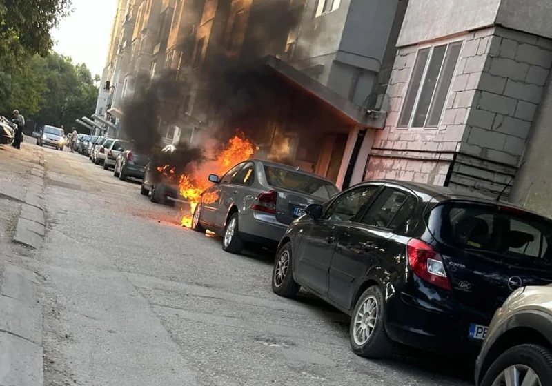 Кошмарно започна новата седмица за собственик на хубава кола в Пловдив