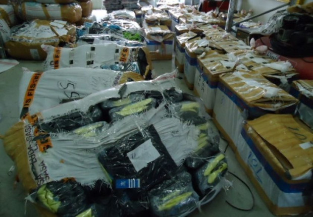 Митническите служители на Митнически пункт Лесово задържаха 20 417 текстилни