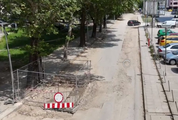 TD Читател на Plovdiv24 bg ни информира че строителните дейности по бул