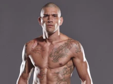 Алекс Перейра влиза в неравностойна битка с кантара преди UFC 303