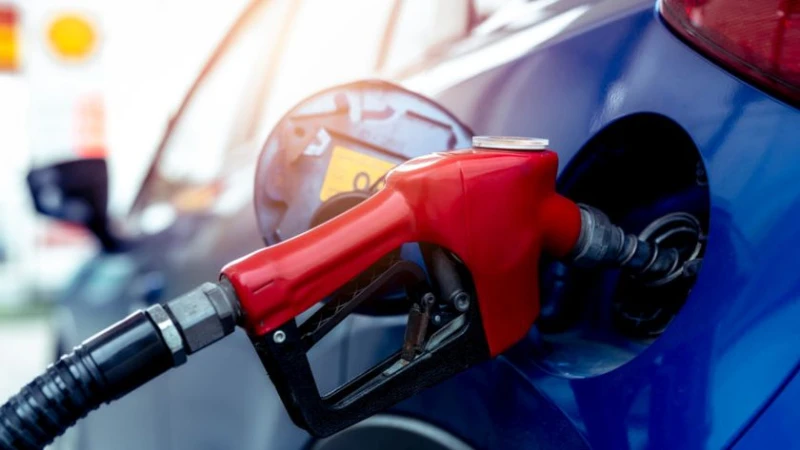 Експерт предупреди за покачване на цените на горивата заради летните почивки, ето с колко