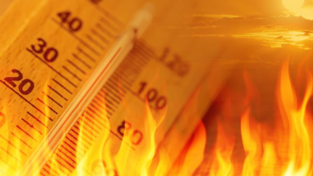 Жълт код за опасни горещини в 14 области на страната