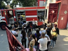 Пожарникари от Шуменско проведоха занятие с ученици 