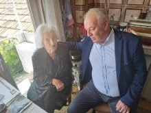 Кметът на Смолян Николай Мелемов поздрави столетничката Калина Щинарова