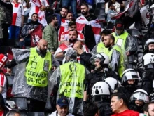 Фенове на Турция и Грузия си спретнаха здрав екшън на стадиона в Дортмунд