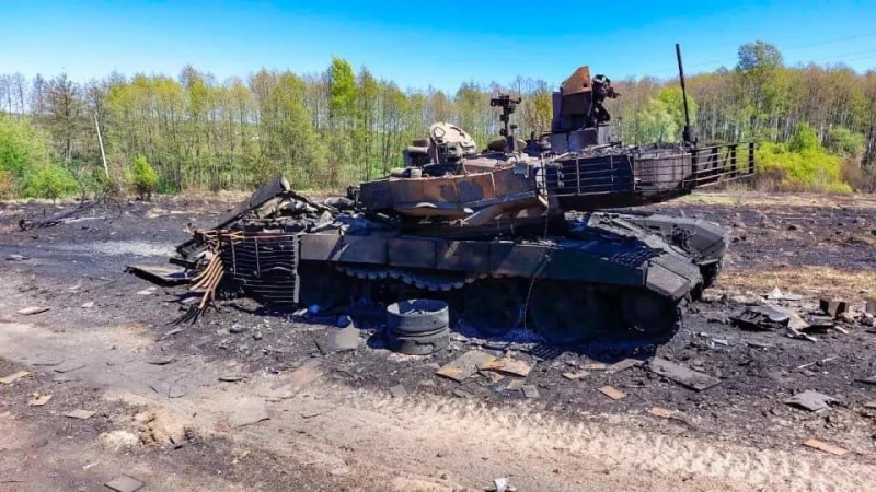 Forbes: Руснаците твърдят, че Т-90М "Пробив" е оцелял след удар с Javelin, но анализатори предполагат неизправност