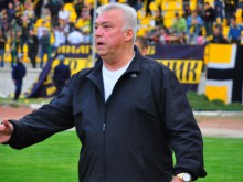 Бонев претърпя операция на коляното