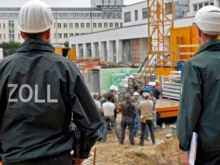 "Роби в Германия": истории на експлоатирани работници от България и Румъния