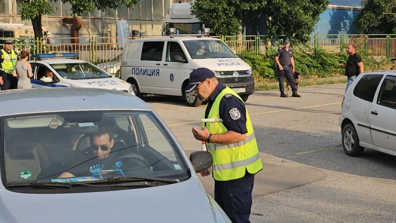 Спецоперация на жандармерия и сливенската полиция