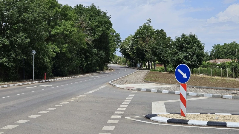 Основно ремонтирани са 9,5 км от пътя Каблешково - Межден