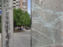Постоянно счупена и мръсна спирка в "Изгрев" ядоса пловдивчанин