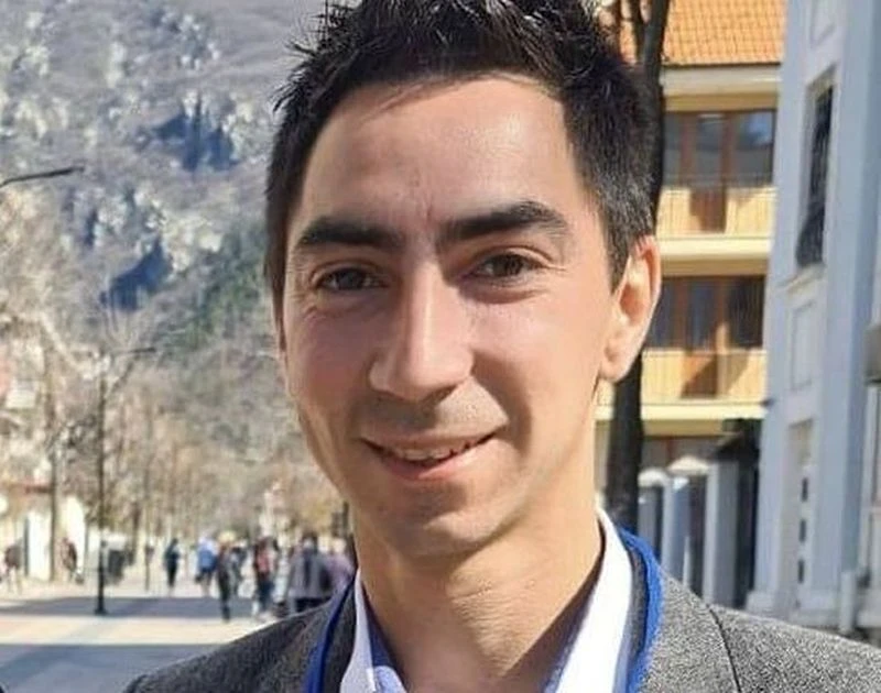 Затяга се примката около арестувания млад кмет на пловдивско село