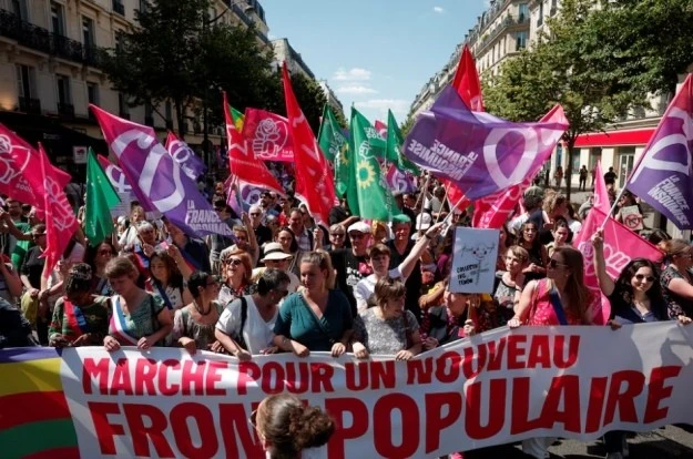 Хиляди французойки излязоха на протест срещу Марин льо Пен