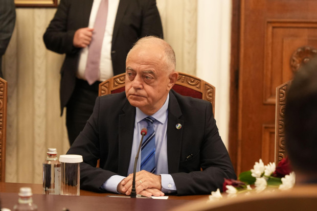 ПП ДБ ще настоява за изслушване на служебния министър председател Димитър Главчев