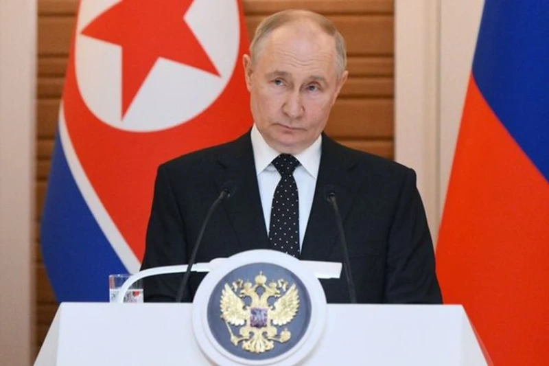 Посланикът на САЩ в България: Путин иска да продължи агресията в Украйна