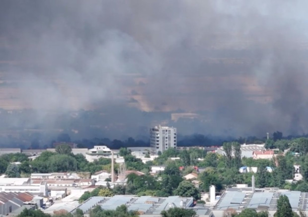 Дрон засне големия пожар в Пловдив