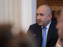 Последни консултации при Радев преди връчването на първия мандат