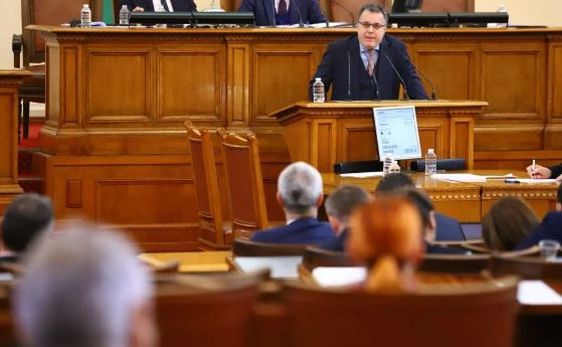 Стоян Михалев положи клетва като депутат