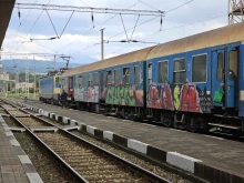 Хубави и надеждни влакове трудно ще видим: Ръководството на БДЖ прекрати търга за ремонт на над 130 вагона